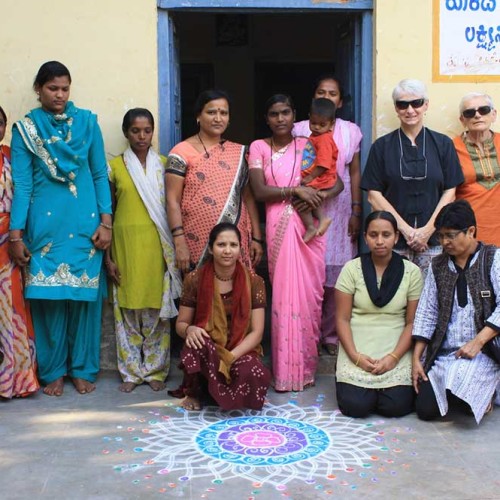 Gennaio 2015 - scuola di cucito nello slum - visita volontari LNI